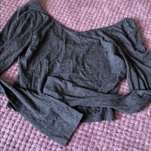 Grey crop top with sleeves